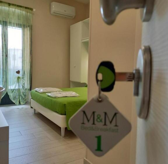 اتاق استاندارد, M & M
