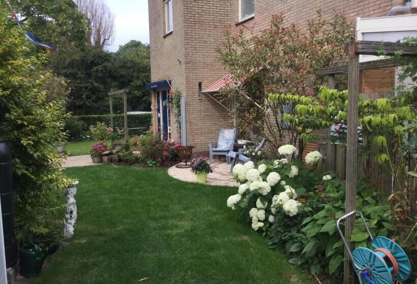 غرفة إقتصادية, Bed And Breakfast Ineke En John