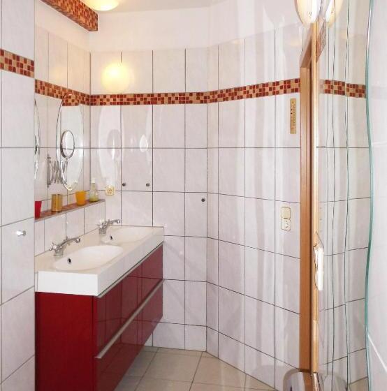 Четырехместный Номер Стандарт, Pension Pieschen Dresden