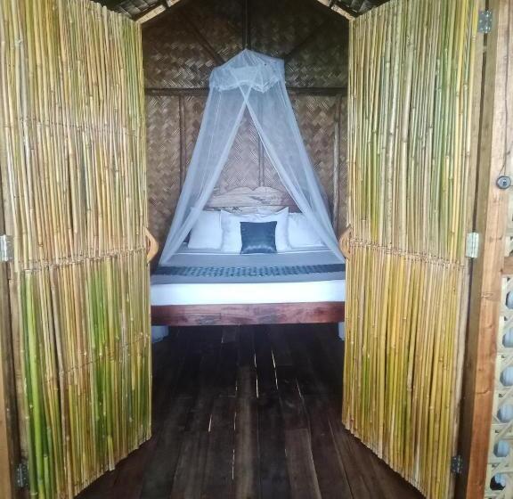 بانگلوی استاندارد, Prince John Beachfront Eco Bungalows And Restaurant
