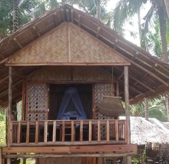 بانگلوی استاندارد, Prince John Beachfront Eco Bungalows And Restaurant