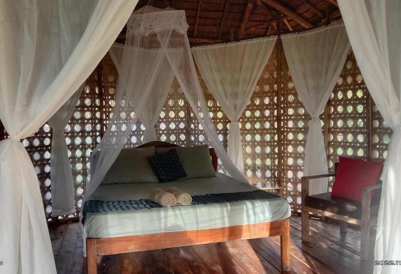 بانگلوی استاندارد با چشم‌انداز دریا, Prince John Beachfront Eco Bungalows And Restaurant