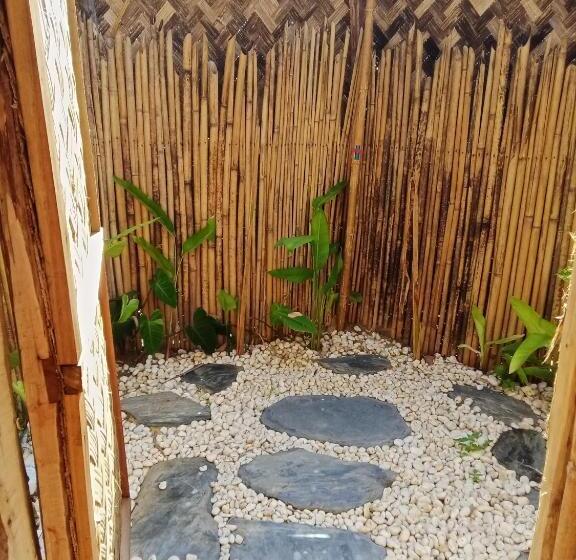 بنگله خانوادگی, Prince John Beachfront Eco Bungalows And Restaurant