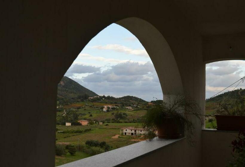 Номер Стандарт с Балконом, Agriturismo S Orgiola