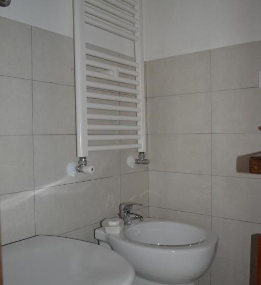 اتاق استاندارد, B&b Casandrona