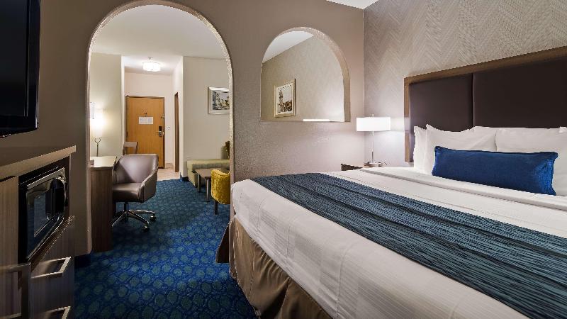 سوئیت با تخت بزرگ, Best Western Plus Tulsa Inn & Suites