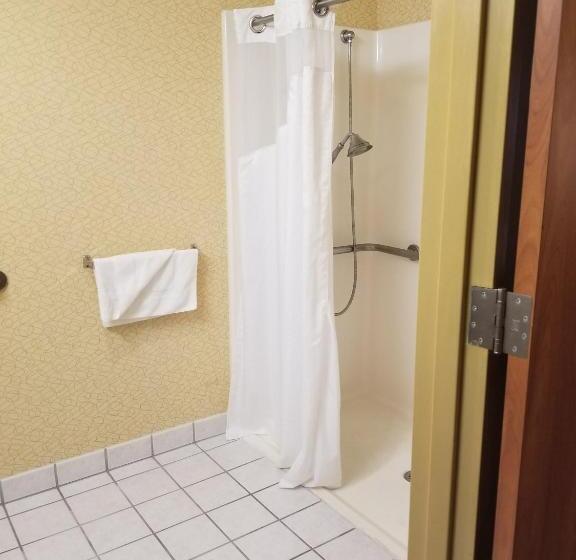 اتاق استاندارد با تخت بزرگ برای معلولان, Days Inn By Wyndham Tulsa Central
