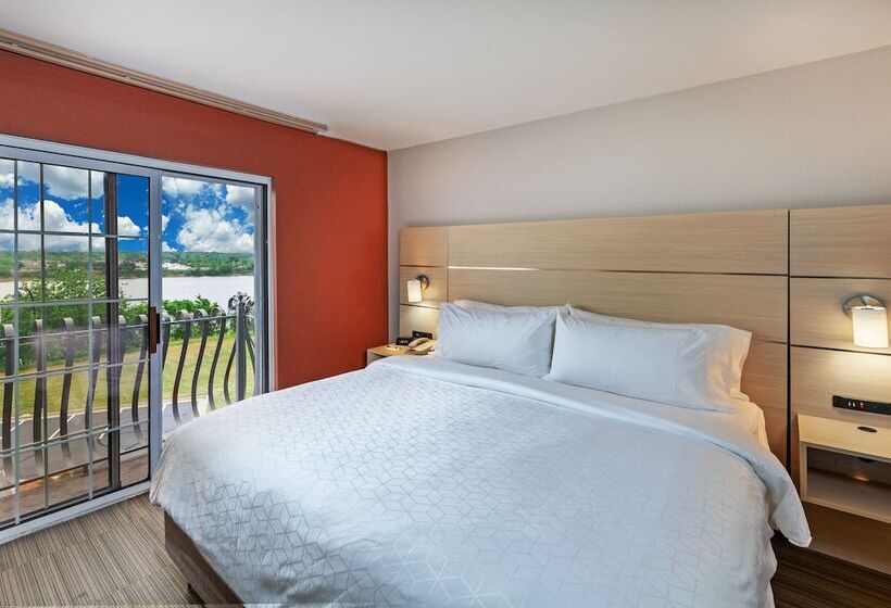 Люкс, Holiday Inn Express Hotel And Suites Jenks, An Ihg