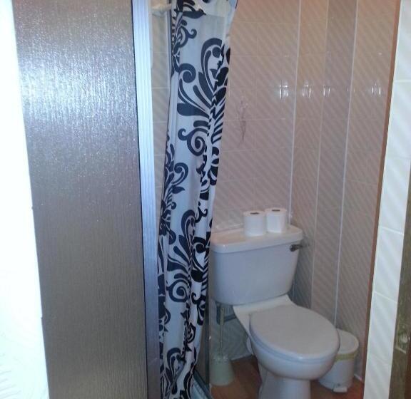 Четырехместный Номер Стандарт, Jesmond International