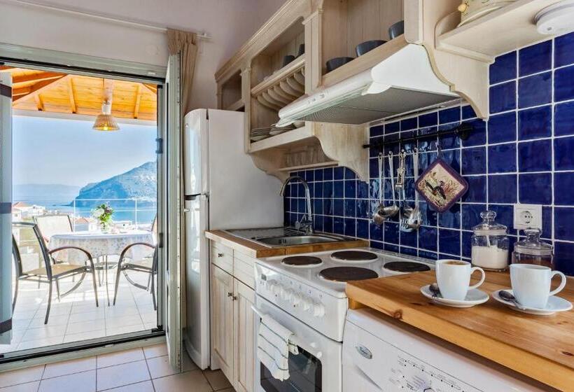 2 Bedroom Family Apartment Sea View, Thea Home