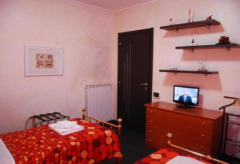 اتاق استاندارد با سرویس بهداشتی مشترک, Casa Mama Guesthouse