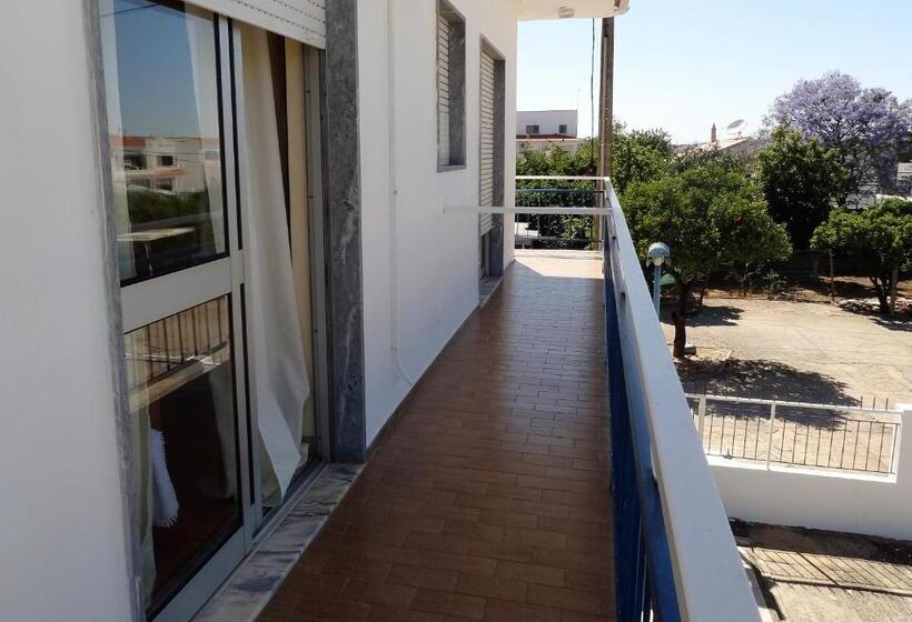 اتاق استاندارد سه تخته با بالکن, Residencial Espadinha