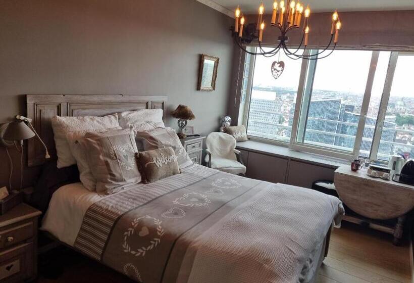 اتاق استاندارد, Romantic Room In Brussels Sky