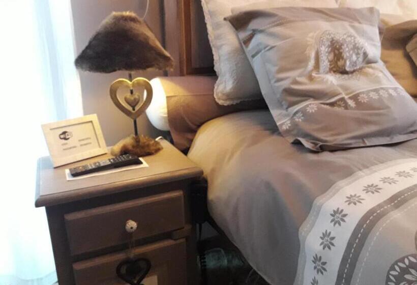 اتاق استاندارد, Romantic Room In Brussels Sky