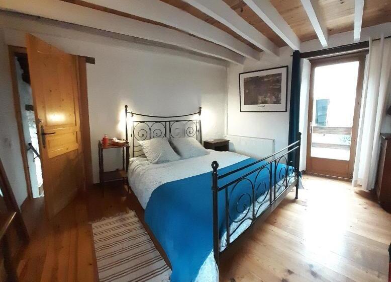 Quarto Economy, Les Deux Arches