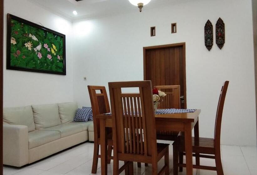 خانه 1 خوابه, Nusawiru Guest House