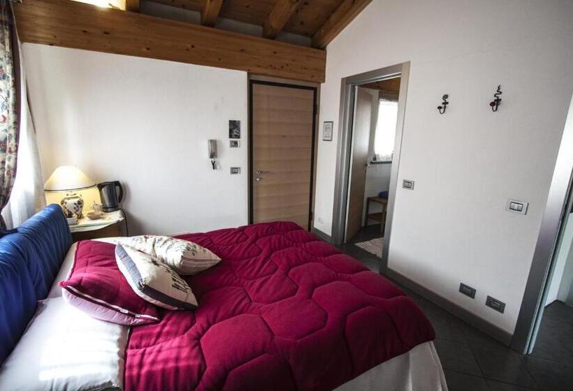 اتاق استاندارد با چشم‌انداز کوهستان, B&b Ambrosia