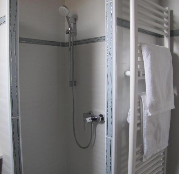 اتاق استاندارد, Chambres D Hôtes Les Muriers