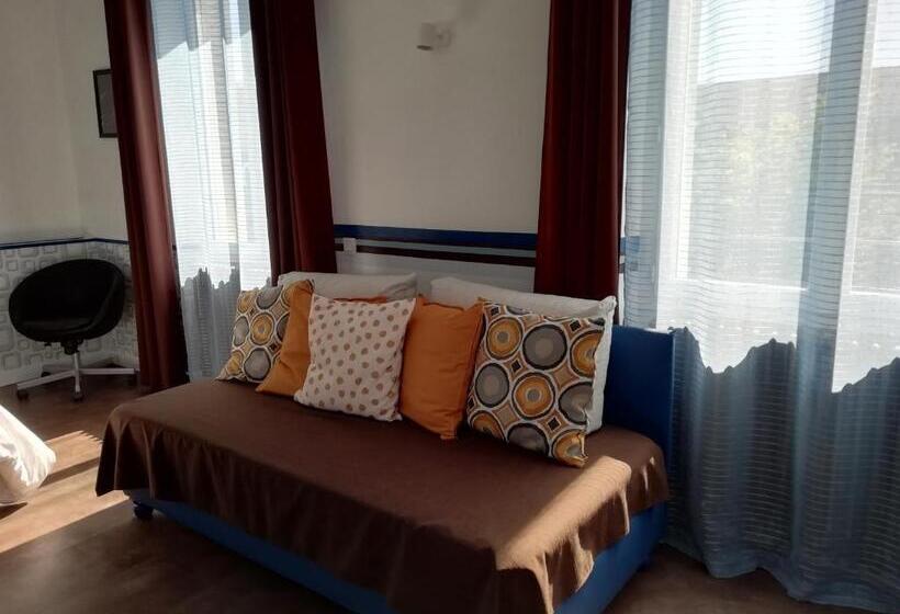 اتاق خانوادگی, Chambres D Hôtes Les Muriers