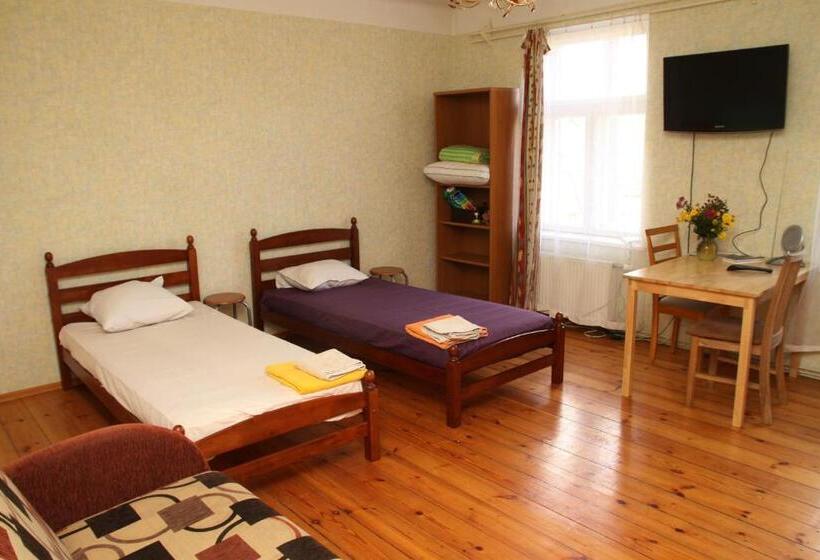 اتاق استاندارد چهار تخته, Medainie Apartamenti