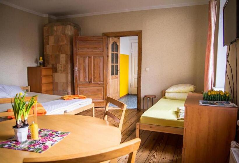 اتاق استاندارد سه نفره, Medainie Apartamenti