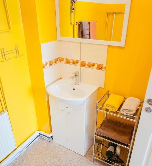 اتاق استاندارد چهار تخته, Medainie Apartamenti