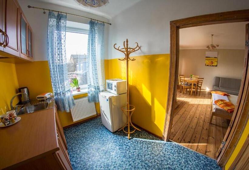 اتاق استاندارد سه نفره, Medainie Apartamenti