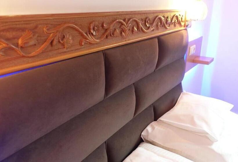 اتاق استاندارد, Fészek Fogadó   Pension Nest