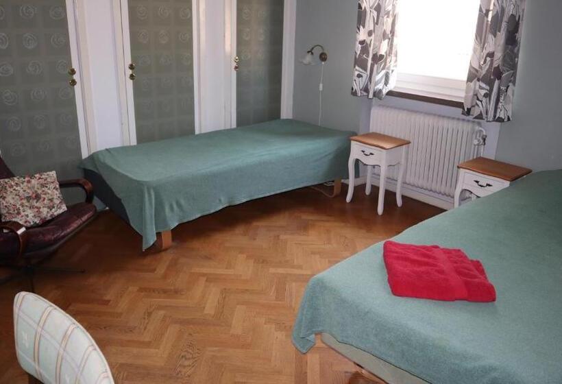 اتاق استاندارد با سرویس بهداشتی مشترک, Kronans B&b