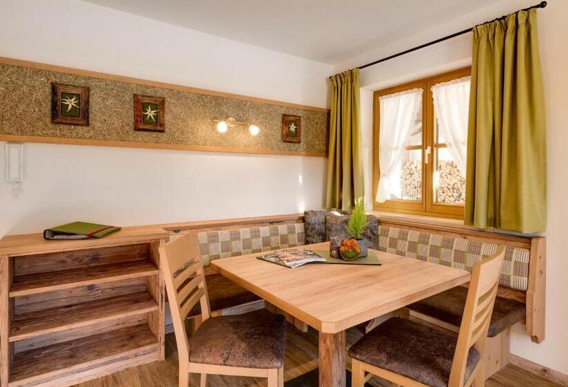 Семейные Апартаменты, Siplinger Suites   Ferienwohnungen   Sauna Und Fitness