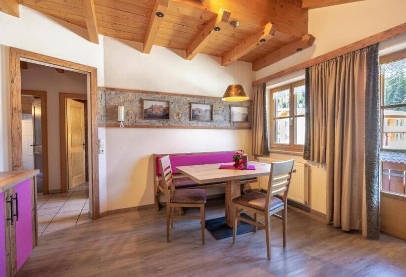 Апартаменты 1 Спальня с Балконом, Siplinger Suites   Ferienwohnungen   Sauna Und Fitness