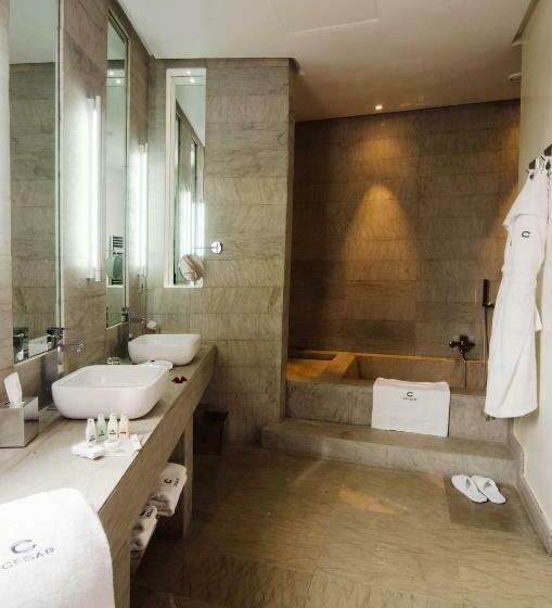 سوییت خانوادگی, Cesar Resort & Spa
