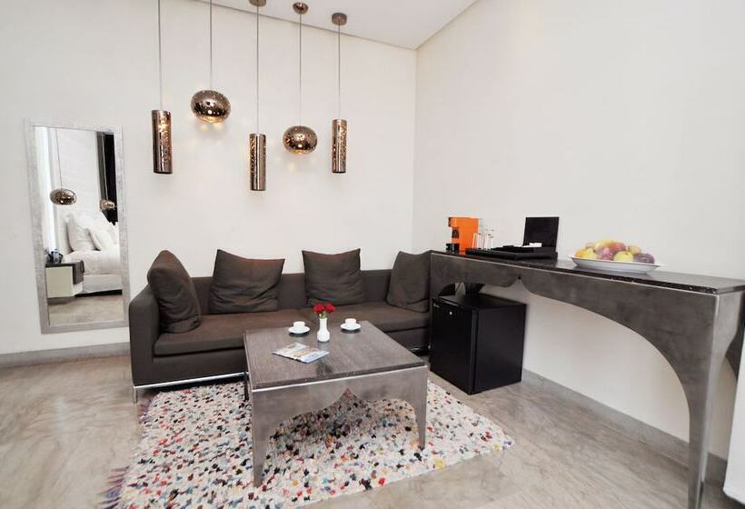 سوییت لوکس, Cesar Resort & Spa