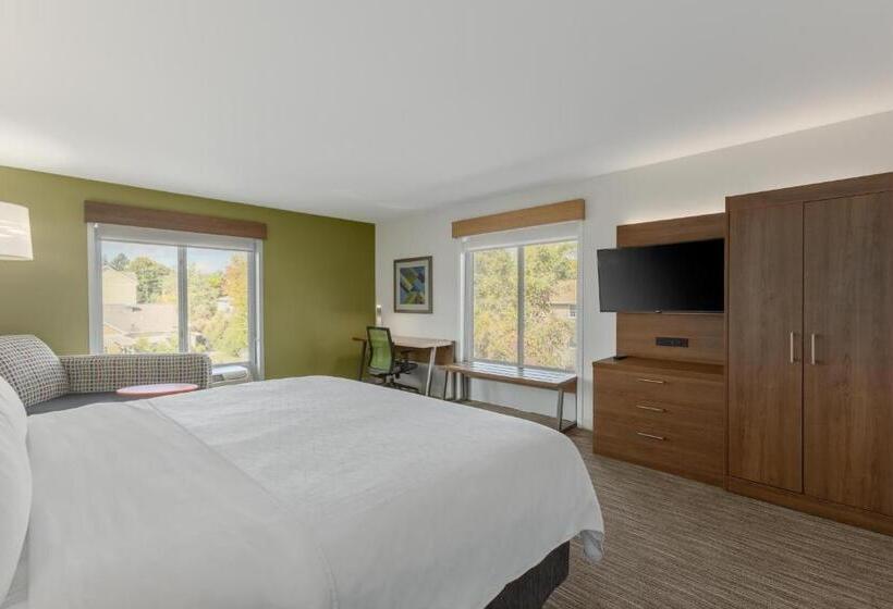 带大床的标准间, Holiday Inn Express Hotel & Suites Binghamton University Vestal, An Ihg