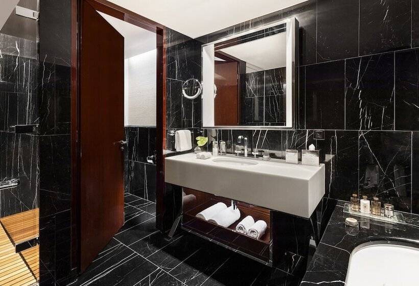 Номер Executive, Bulgari Hotel London