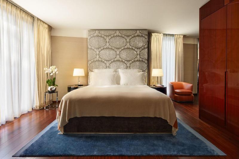 Люкс Повышенной Комфортности, Bulgari Hotel London