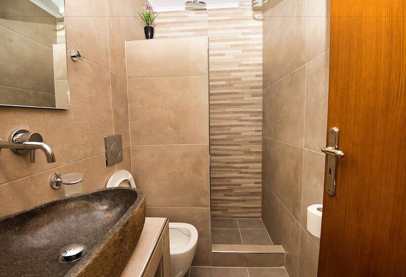 Chambre Standard Vue Montagne, Irini S Rooms