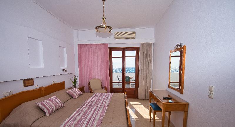 اتاق استاندارد با چشم‌انداز دریا, Irini S Rooms