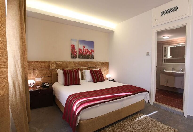 سوئیت پریمیوم, Monoberge Byblos