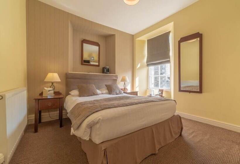 اتاق استاندارد, The Lamplighter Dining ~ Rooms