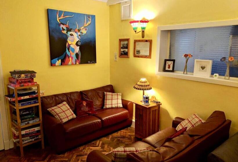 Quarto Superior Quádruplo, Chase The Wild Goose, By Fort William