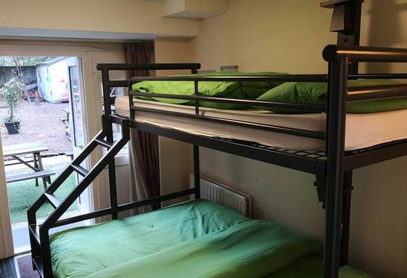 Четырехместный Номер Стандарт, Yha London Earl S Court