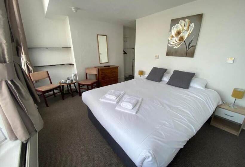 Номер Стандарт Трехместный, Carlton Court Hotel Eastbourne
