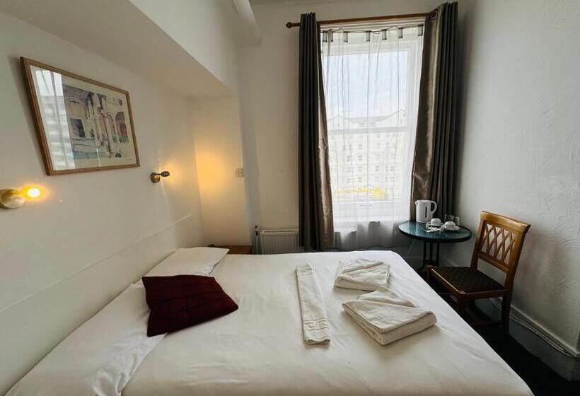 Номер Стандарт, Carlton Court Hotel Eastbourne