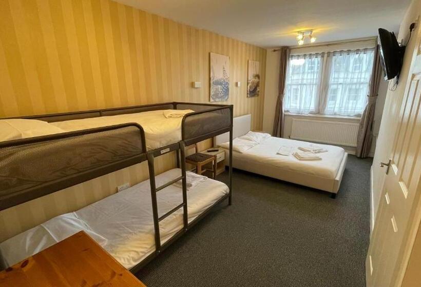 Номер Стандарт Трехместный, Carlton Court Hotel Eastbourne