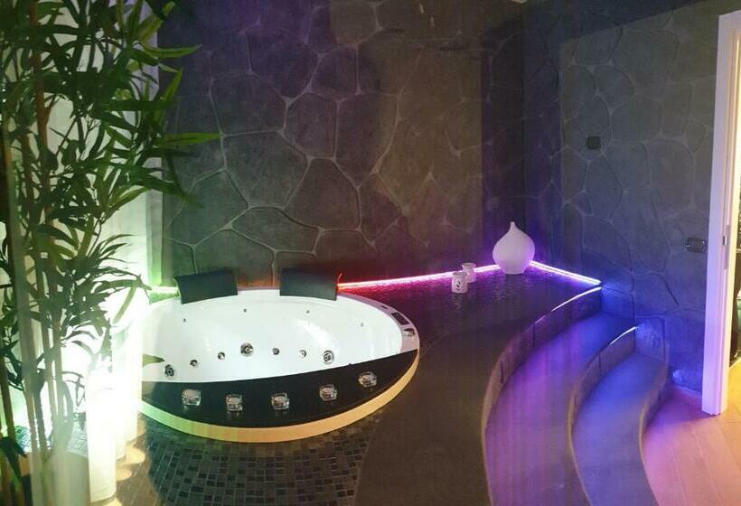 اتاق استاندارد با وان آب گرم, Th Luxury Fly