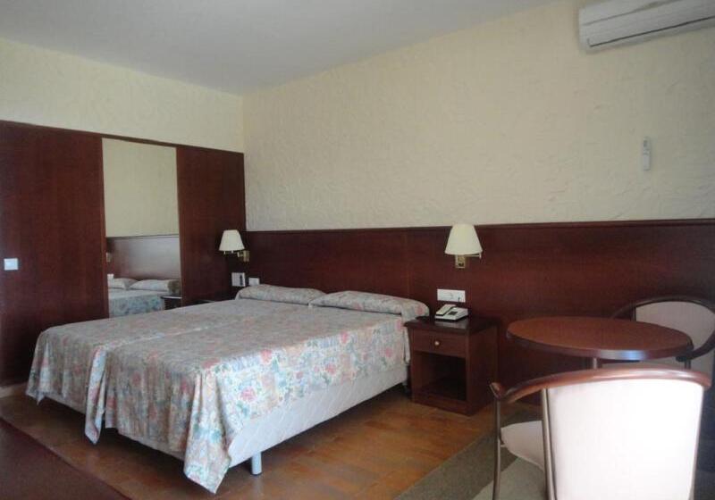 سوئیت با تخت بزرگ, Courtyard Flagstaff