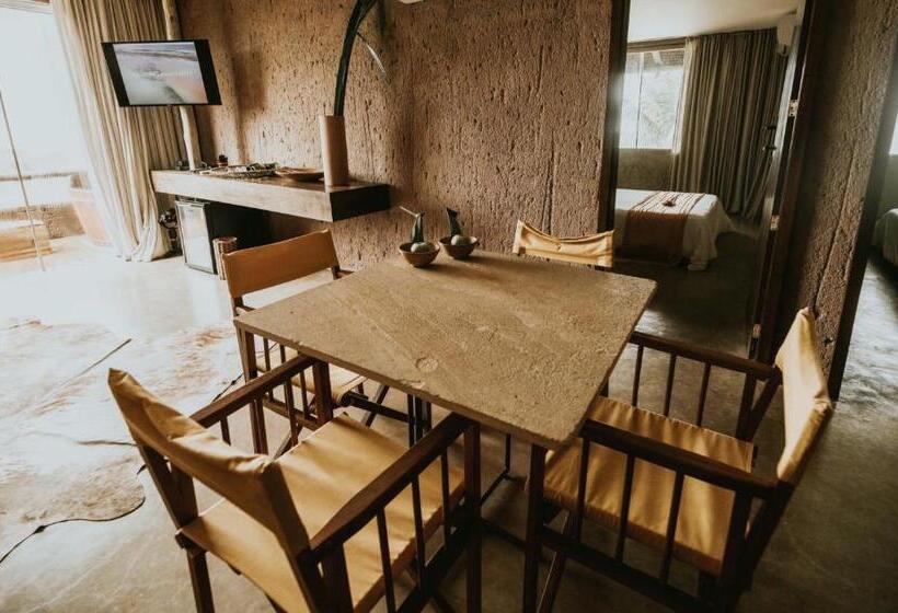 스위트, Kenoa Exclusive Beach Spa & Resort