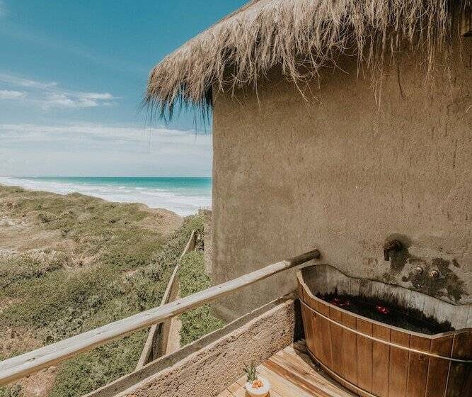 스위트, Kenoa Exclusive Beach Spa & Resort