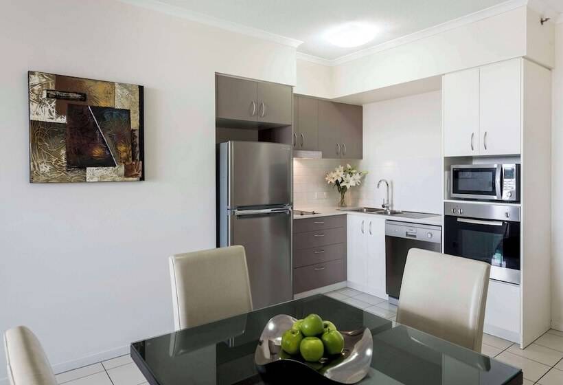 Апартаменты 2 Спальни, Oaks Ipswich Aspire Suites